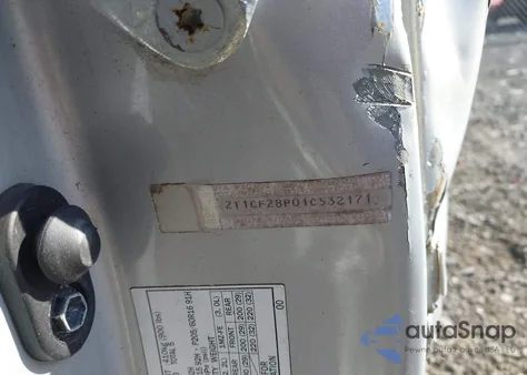 2001 Toyota Camry Solara Sle V6 z USA, uszkodzony, nr VIN 2T1CF28P01C532171